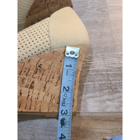 Bamboo 6.5 womens cream/ beige cork wedges - Picture 8 of 8